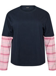 T-skjorte med en sporty lag-p&aring;-lag stil, Bl&aring;