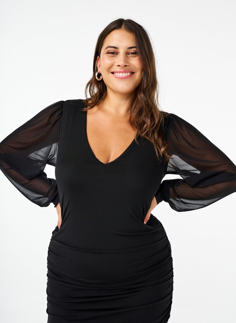 Midi mesh kjole med draperinger, Black, Model image number 2