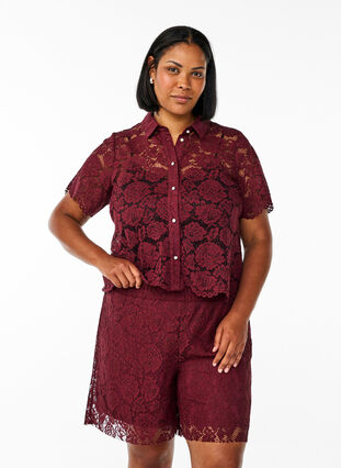 Zizzi Loose fit blonde shorts, Mørk Bordeaux, Model image number 0