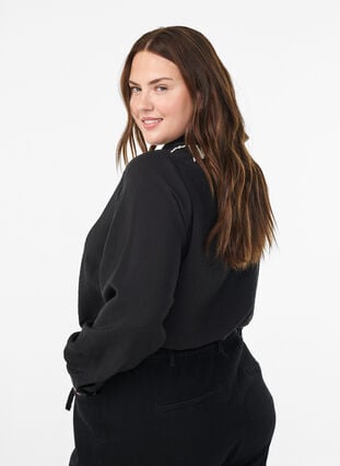 Zizzi Viskose tunika med perlebrodert krage, Black, Model image number 1