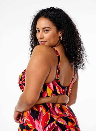 Zizzi Polstret bikinioverdel med trykk, Rød, Model image number 1