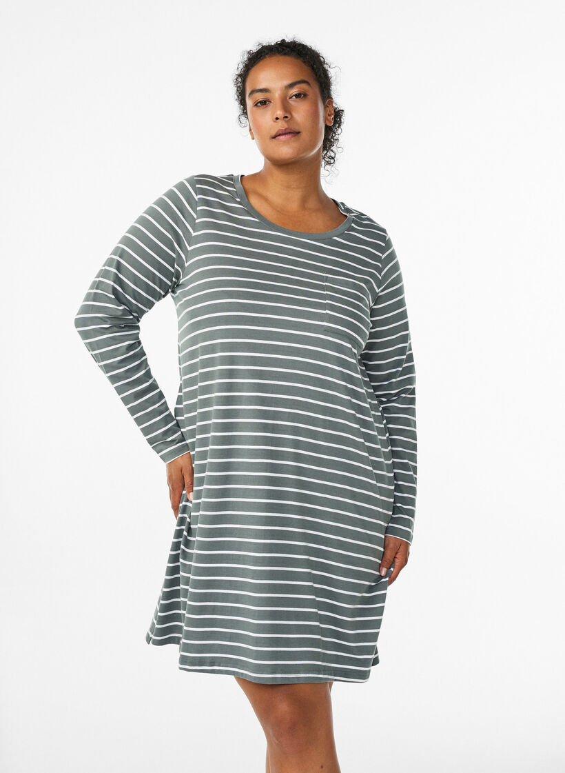 Stripet nattkjole i økologisk bomull, Grønn, Model image number 0
