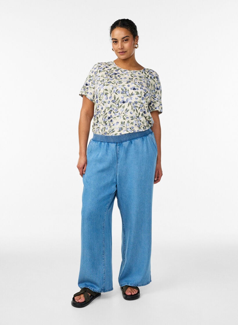 T-skjorte med blomstertrykk, Vanilje, Model image number 1