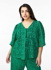 Bluse med blonder, 3/4 ermer og sløyfer foran, Grønn Bluse med blonder, 3/4 ermer og sløyfer foran, Grønn, Model