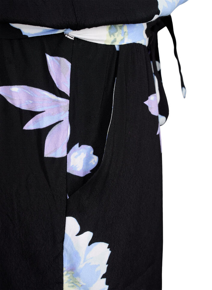 Jumpsuit uten ermer i viskose, Black Big Flower AOP, Packshot image number 4