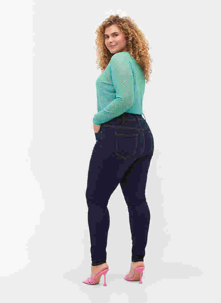 Super slim Bea jeans med ekstra høyt liv, Unwashed, Model