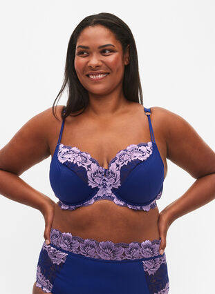 Zizzi Full cover BH med bøyle og blonder, Clematis Blue ASS, Model image number 0