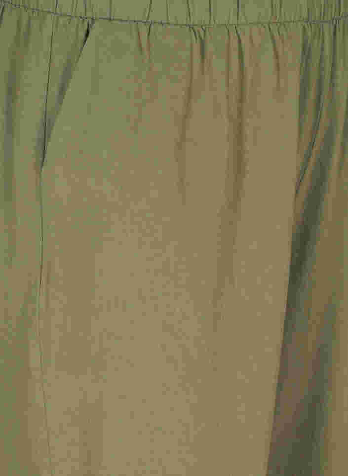Cropped bomullsbukser, Deep Lichen Green, Packshot image number 2