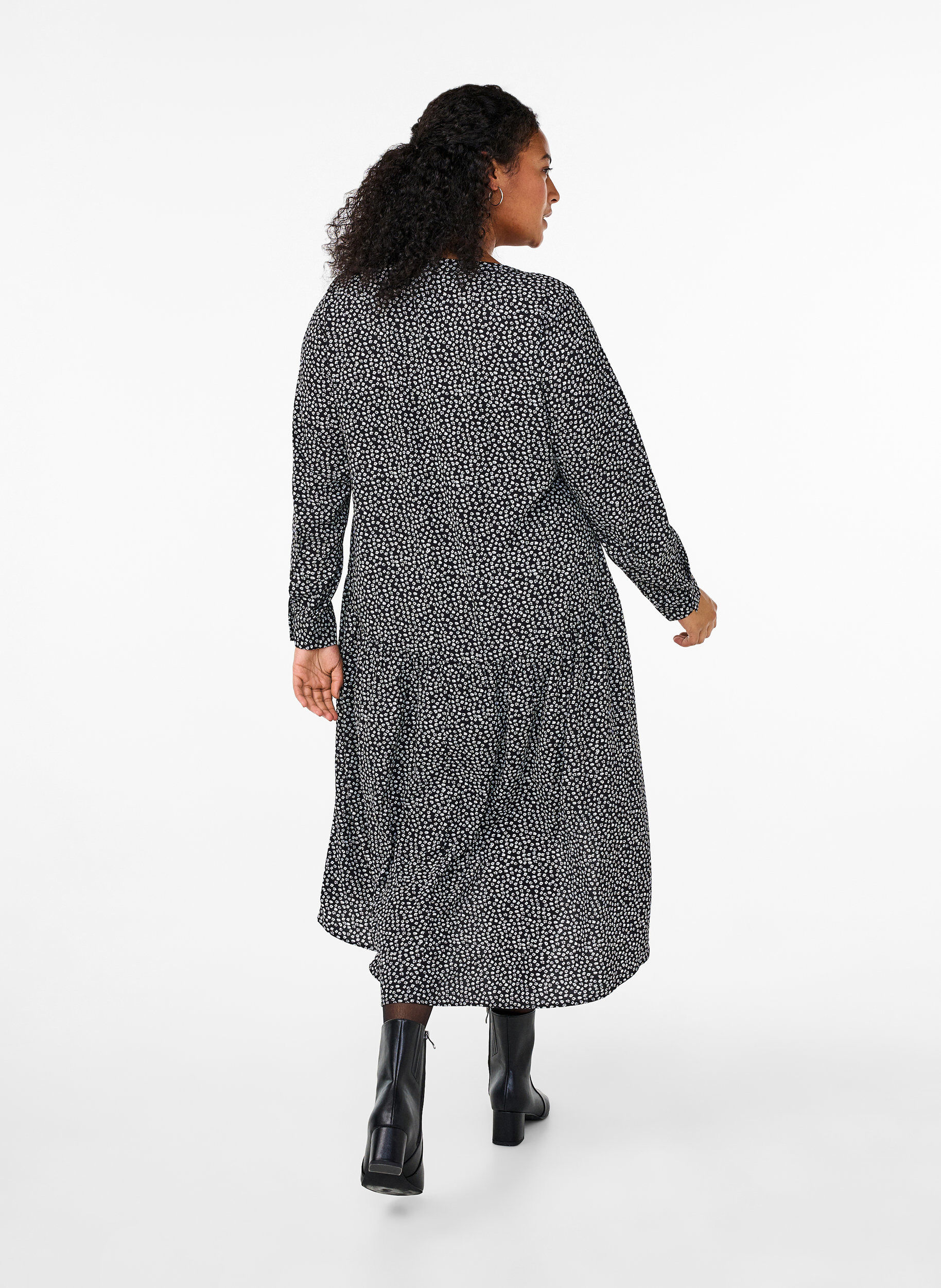 Zizzi Midi-kjole med lange ermer, Black Small Flower, Model image number 1