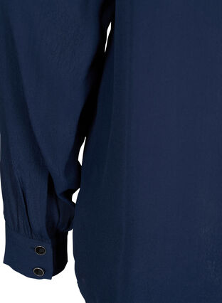 Viskoseskjorte med knappelukknig og volangdetaljer, Navy Blazer, Packshot image number 3