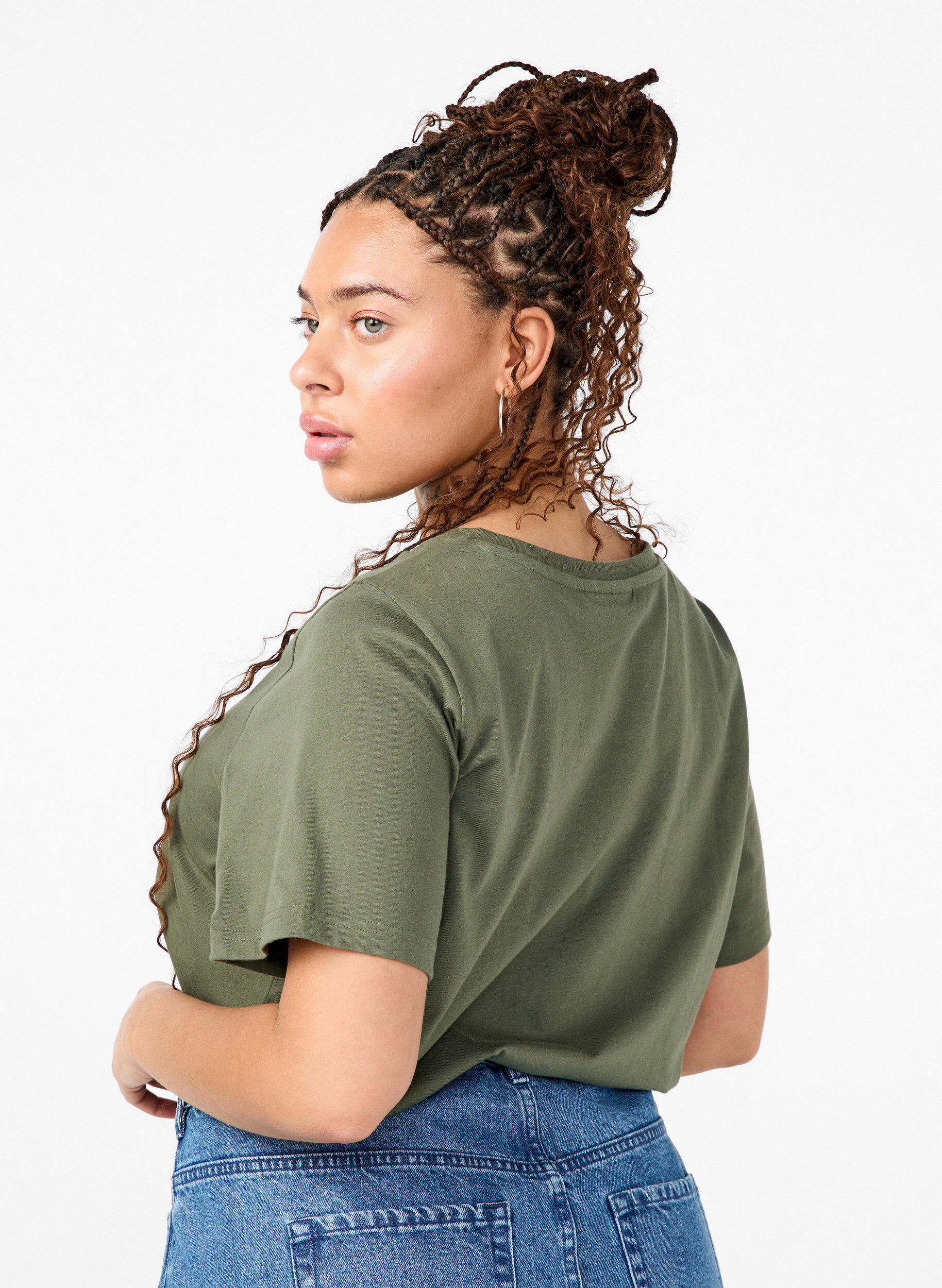 Zizzi T-skjorte i &oslash;kologisk bomull med sl&oslash;yfedetaljer, Thyme, Model image number 1