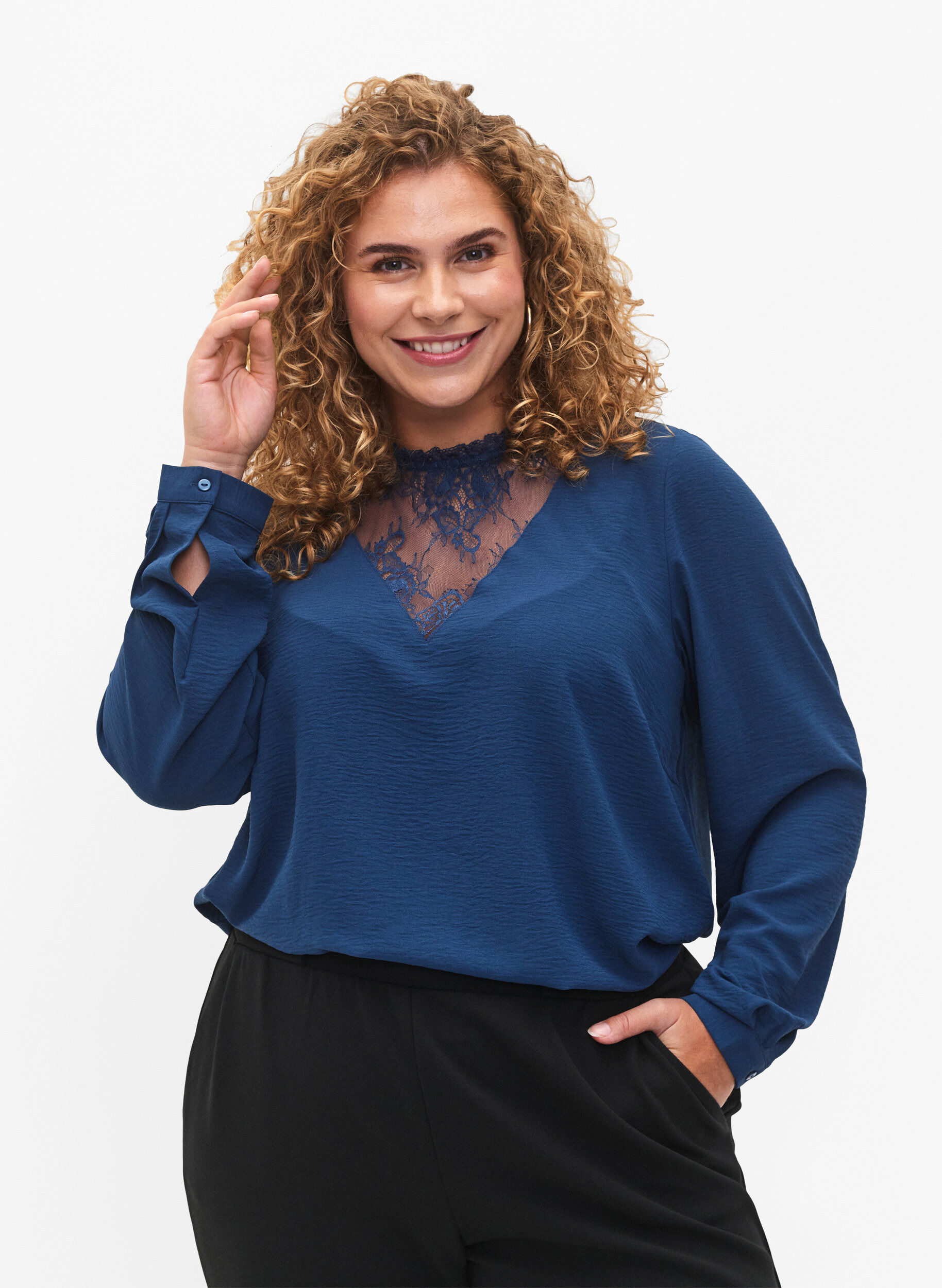 Zizzi Bluse med lange ermer og blondedetaljer, Titan, Model image number 0