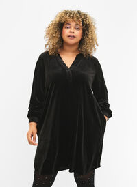 Langermet velourkjole med v-hals, Black, Model