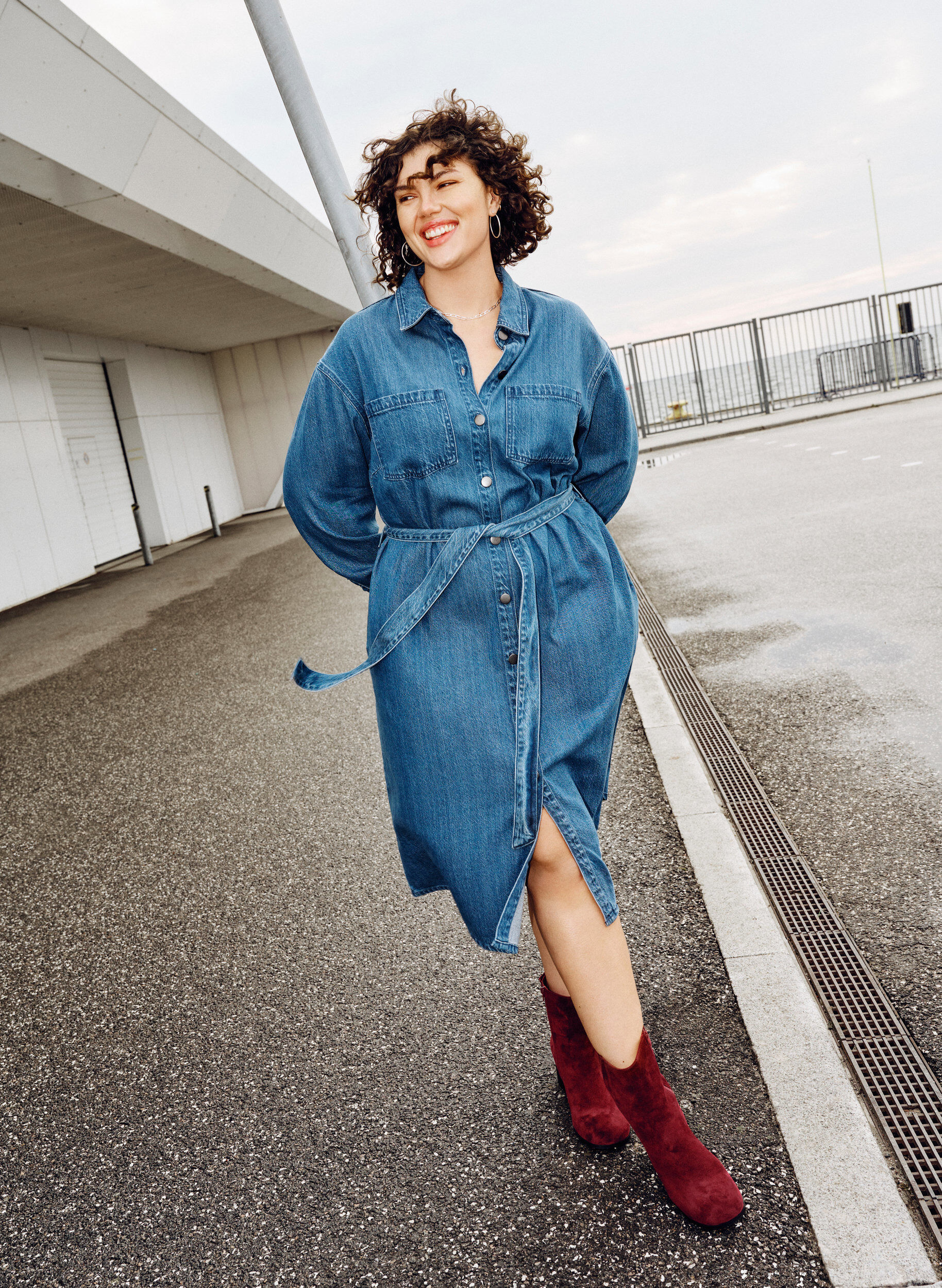 Zizzi Denim skjortekjole med knytebelte og sidelommer, Bl&aring;, Image image number 0