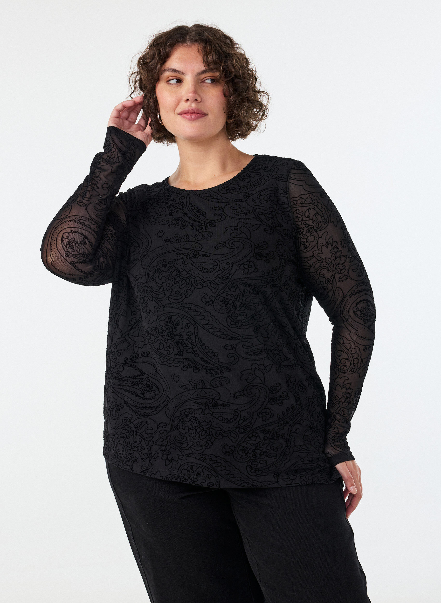 ZizziMeshbluse med paisleytrykk og asymmetrisk kant, Svart, Model image number 0