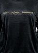 Velourbluse med brodert tekst, Black, Packshot image number 2