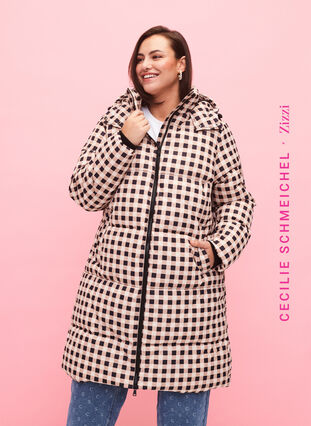 Zizzi Sjekket puffer vinterjakke, Black w. Nomad Check, Model image number 0
