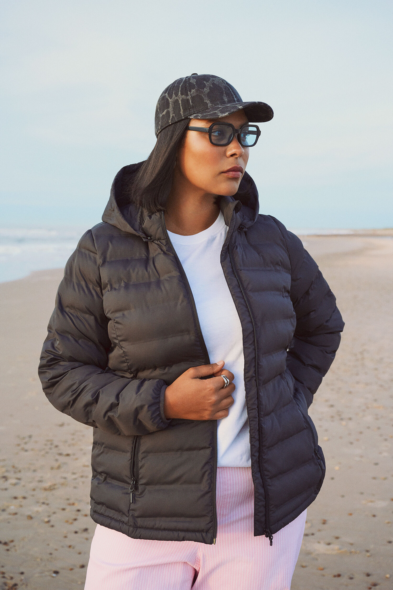 Zizzi Vannavvisende svart lett jakke, , Model