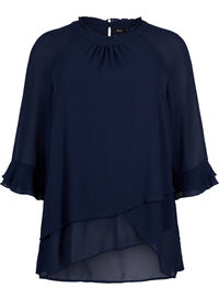 Bluse med asymmetrisk kant og 3/4-ermer