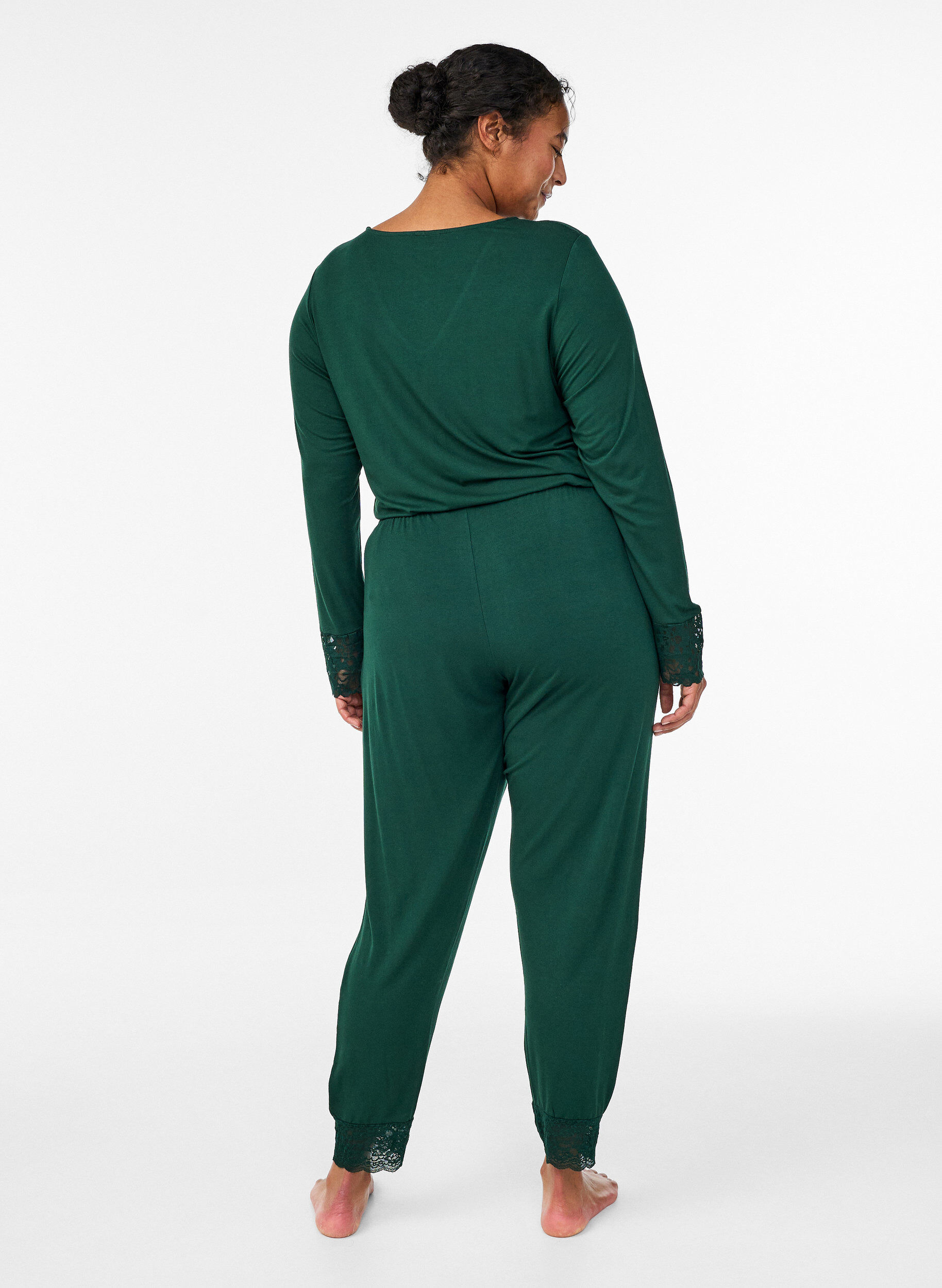 Zizzi Pyjamasbukser med blonderkant og h&oslash;y midje, Gr&oslash;nn, Model image number 1