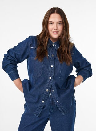 Zizzi Denimskjorte med nagler, Dark Blue Denim, Model image number 0