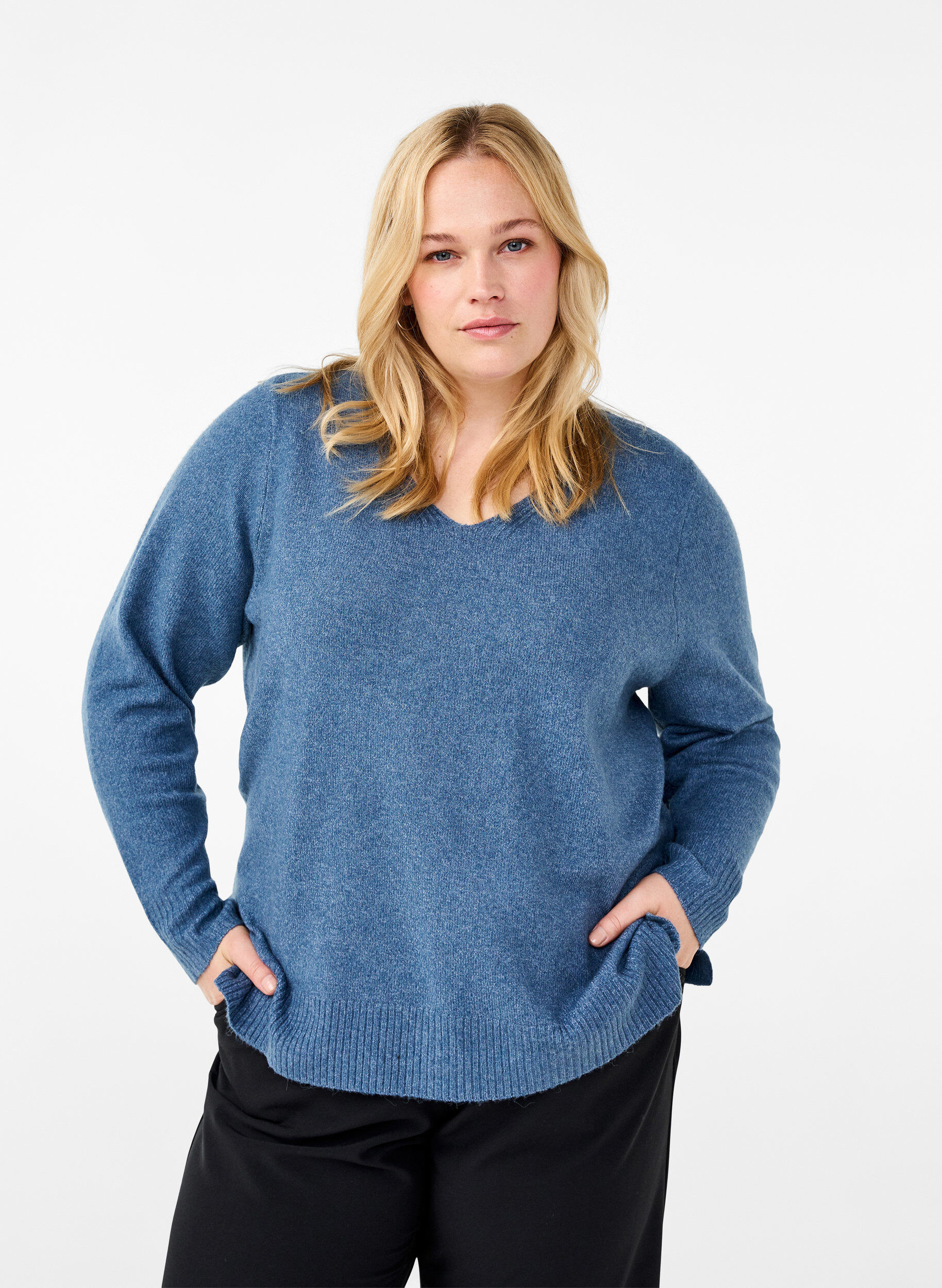 Zizzi Strikkegenser med V-hals, Bering S. White Mel., Model image number 0