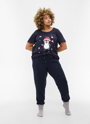 T-skjorte med julemotiv i bomull, Night Sky Pingvin, Model image number 2