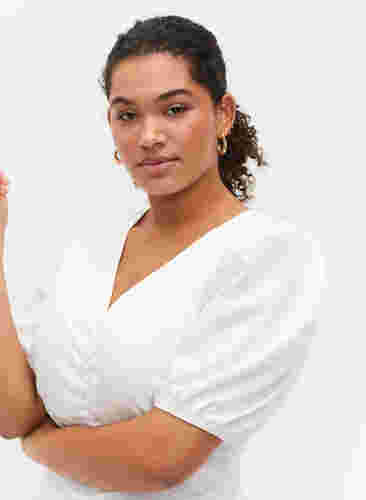 Kortermet kjole med draperinger og struktur, Bright White, Model image number 2