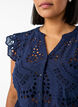 Ermel&oslash;s bluse i broderie anglaise med volanger, Bl&aring;, Model image number 3