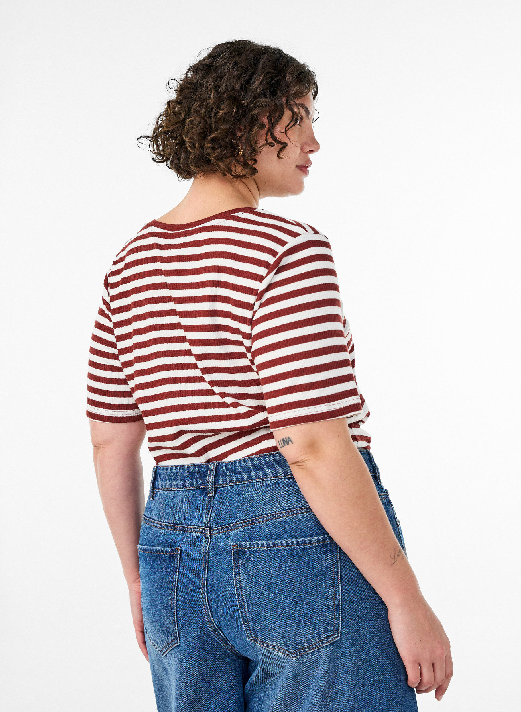 ZizziT-shirt med striper og ribbestrikket struktur, R&oslash;d, Model image number 2