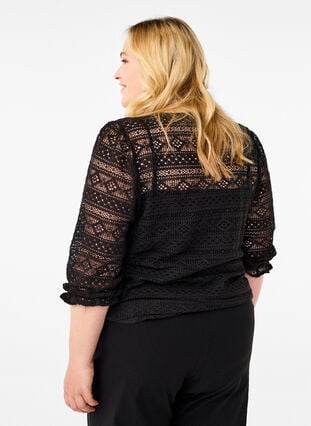 Zizzi Bluse med hullmønster og 3/4-ermer, Svart, Model image number 2