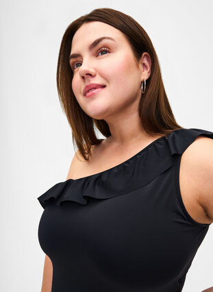Zizzi One-Shoulder badetøy med ruffle, Black, Model image number 2