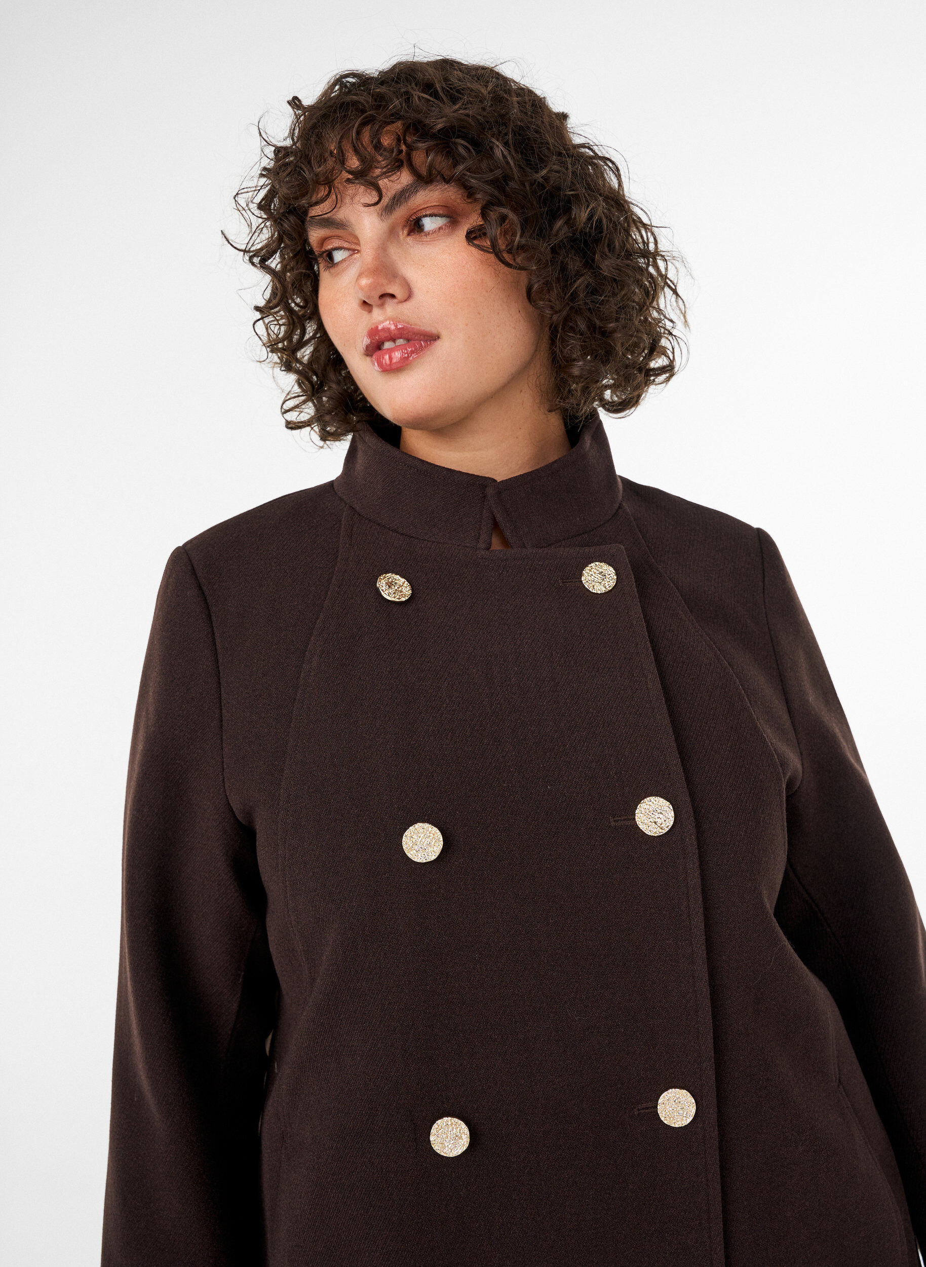 ZizziA-line k&aring;pe med gullknapper, Brun, Model image number 3