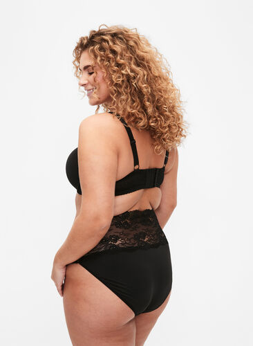 Zizzi Formstøpt bøyle-BH med blonder, Svart, Model image number 1