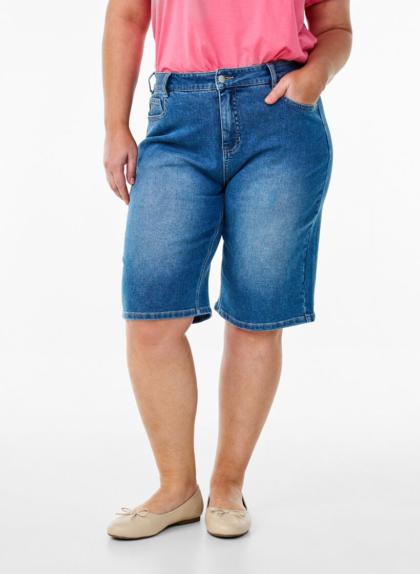 Høy midje denim Bermuda shorts, Blå, Model image number 2