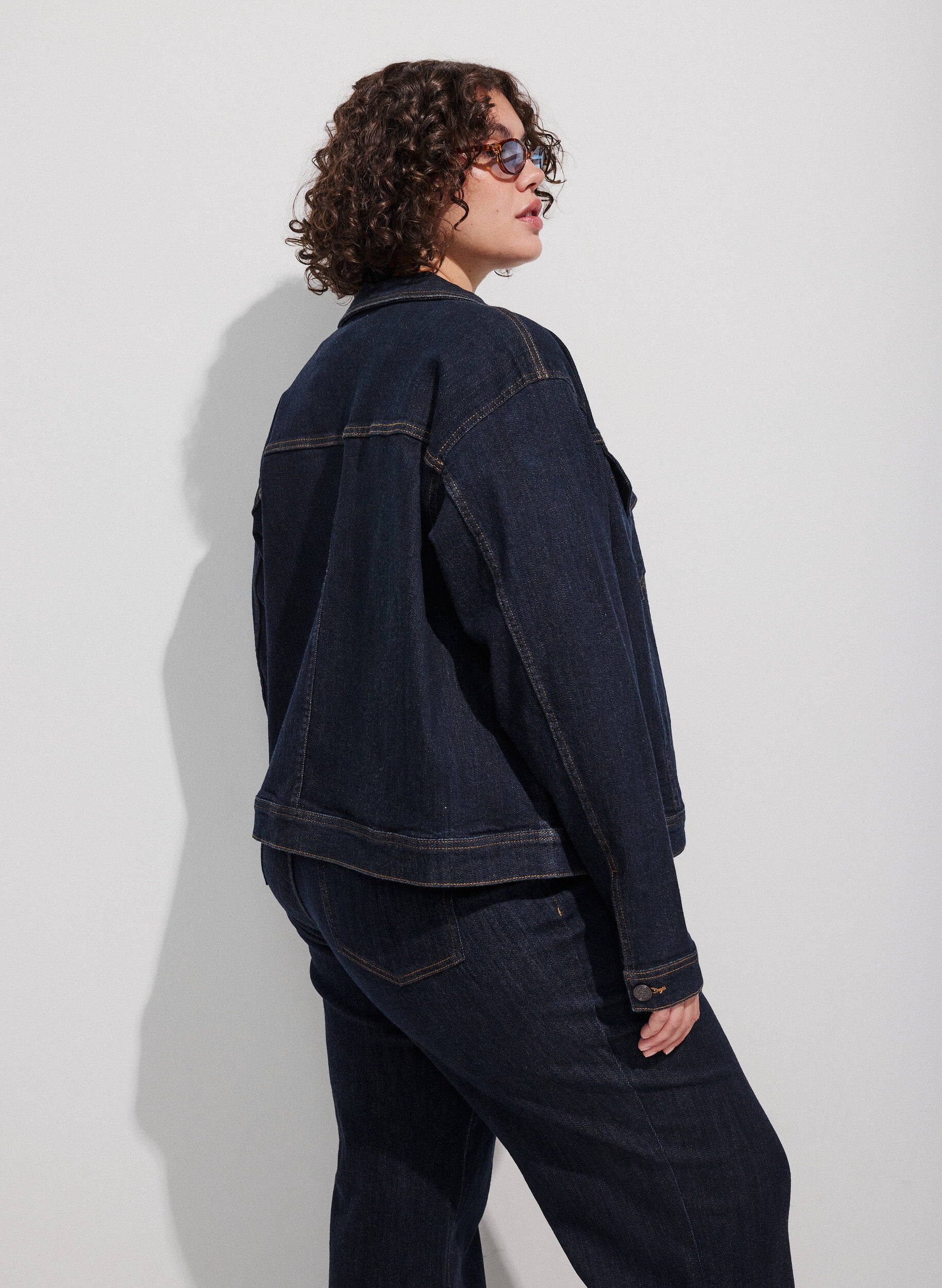 ZizziKlassisk denimjakke med kontrasts&oslash;mmer, Bl&aring;, Model image number 2