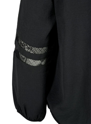 Bluse med lange ermer og blonder, Black, Packshot image number 3