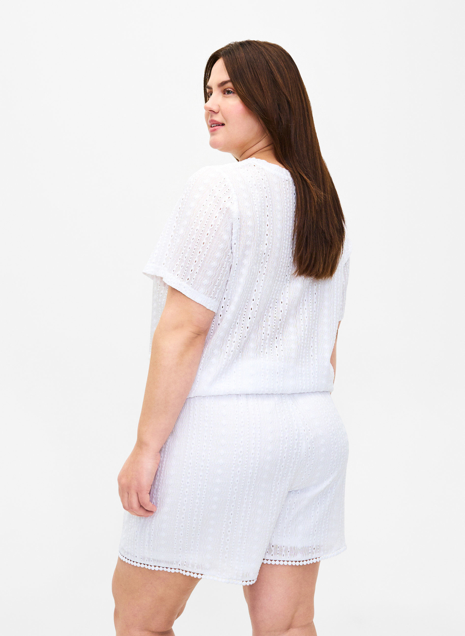 Zizzi Kortermet bluse med teksturm&oslash;nster, Bright White, Model image number 1