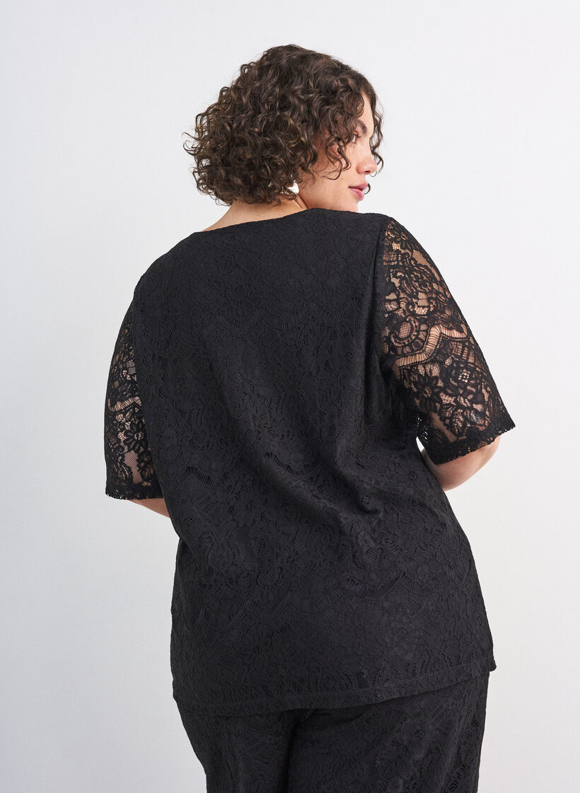 Bluse med blonder og dekorative knapper, Svart, Model image number 2
