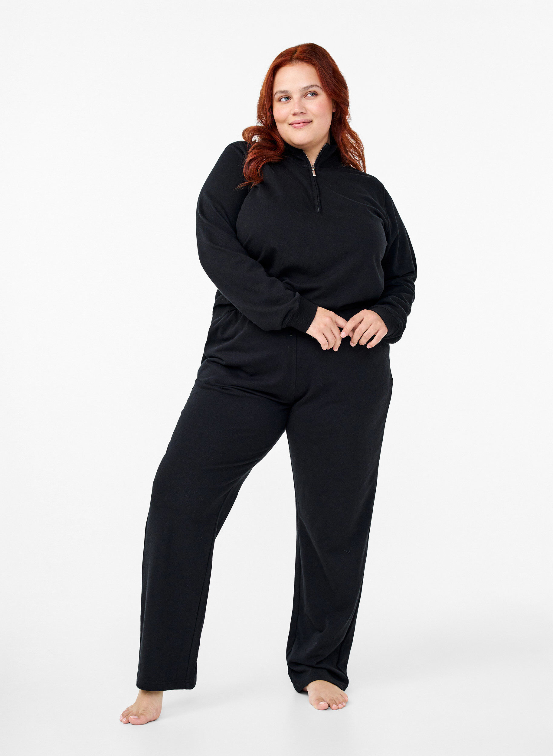 Zizzi H&oslash;yhalset sweatshirt med glidel&aring;s, Svart, Model image number 1