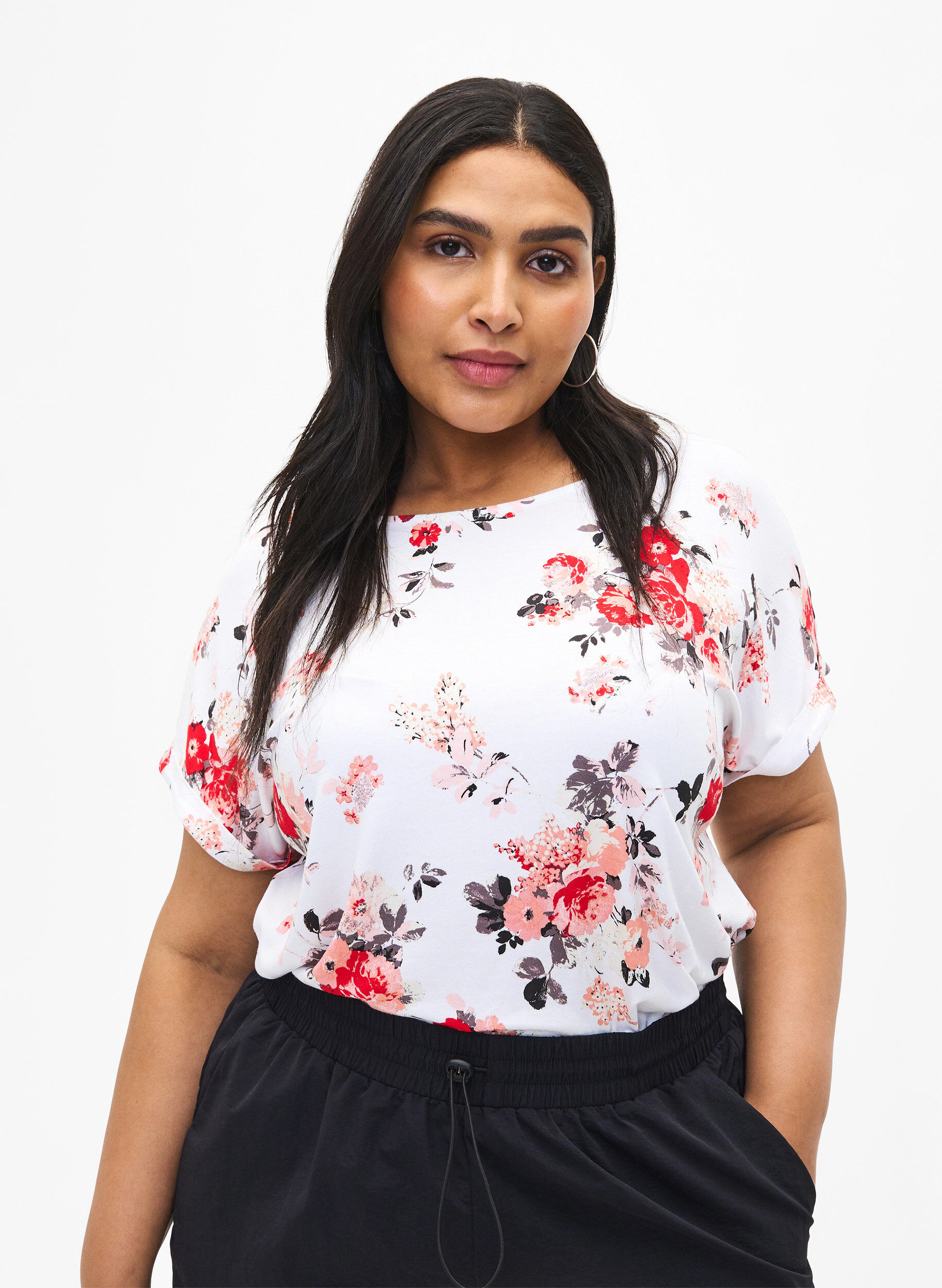 Zizzi Blomstret bluse i viskose med korte ermer, White AOP flower, Model image number 0