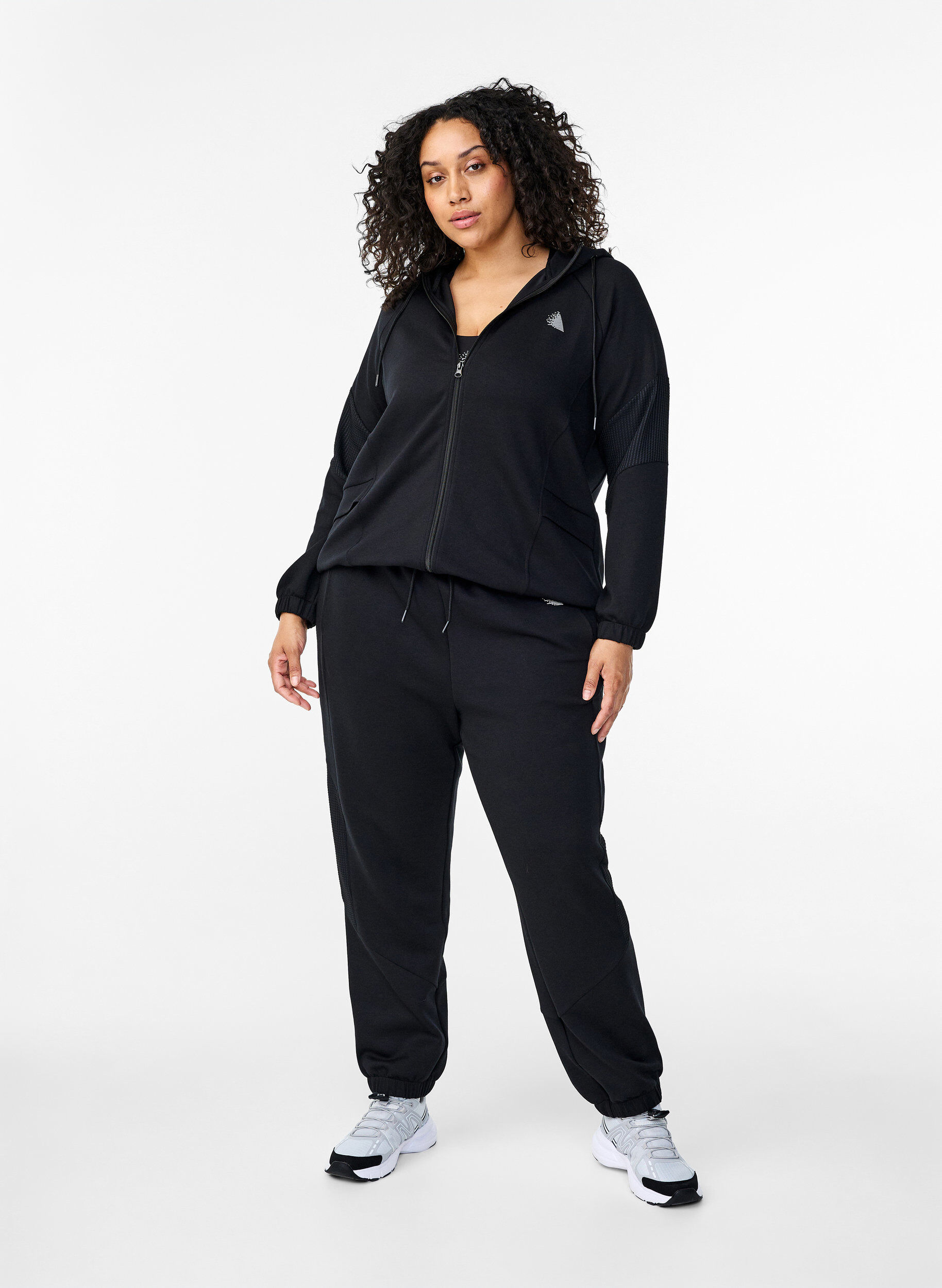 Zizzi Joggebukse med teksturdetaljer, Black, Model image number 3