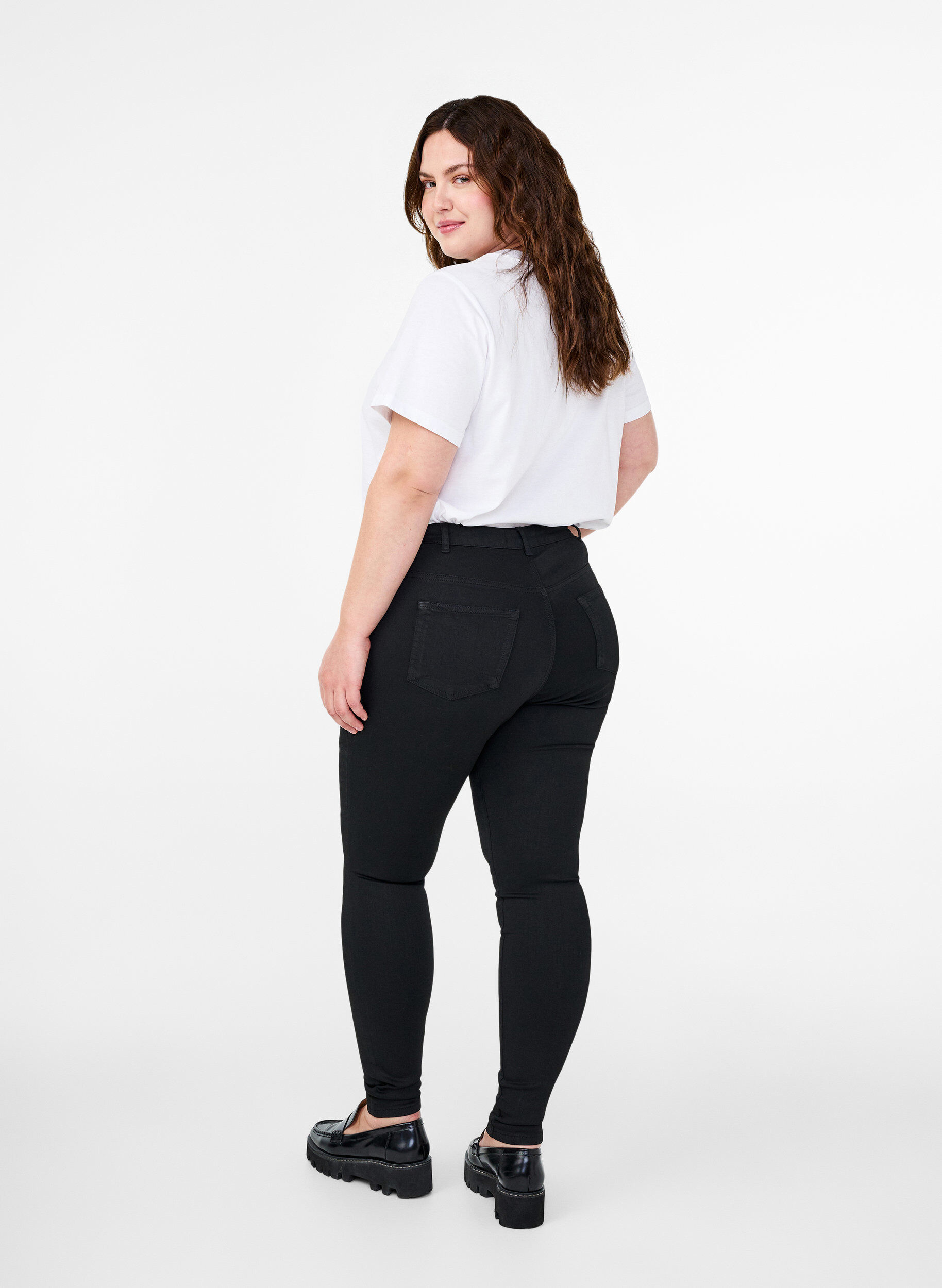 Zizzi Stay black jeans med h&oslash;y midje, Svart, Model image number 1