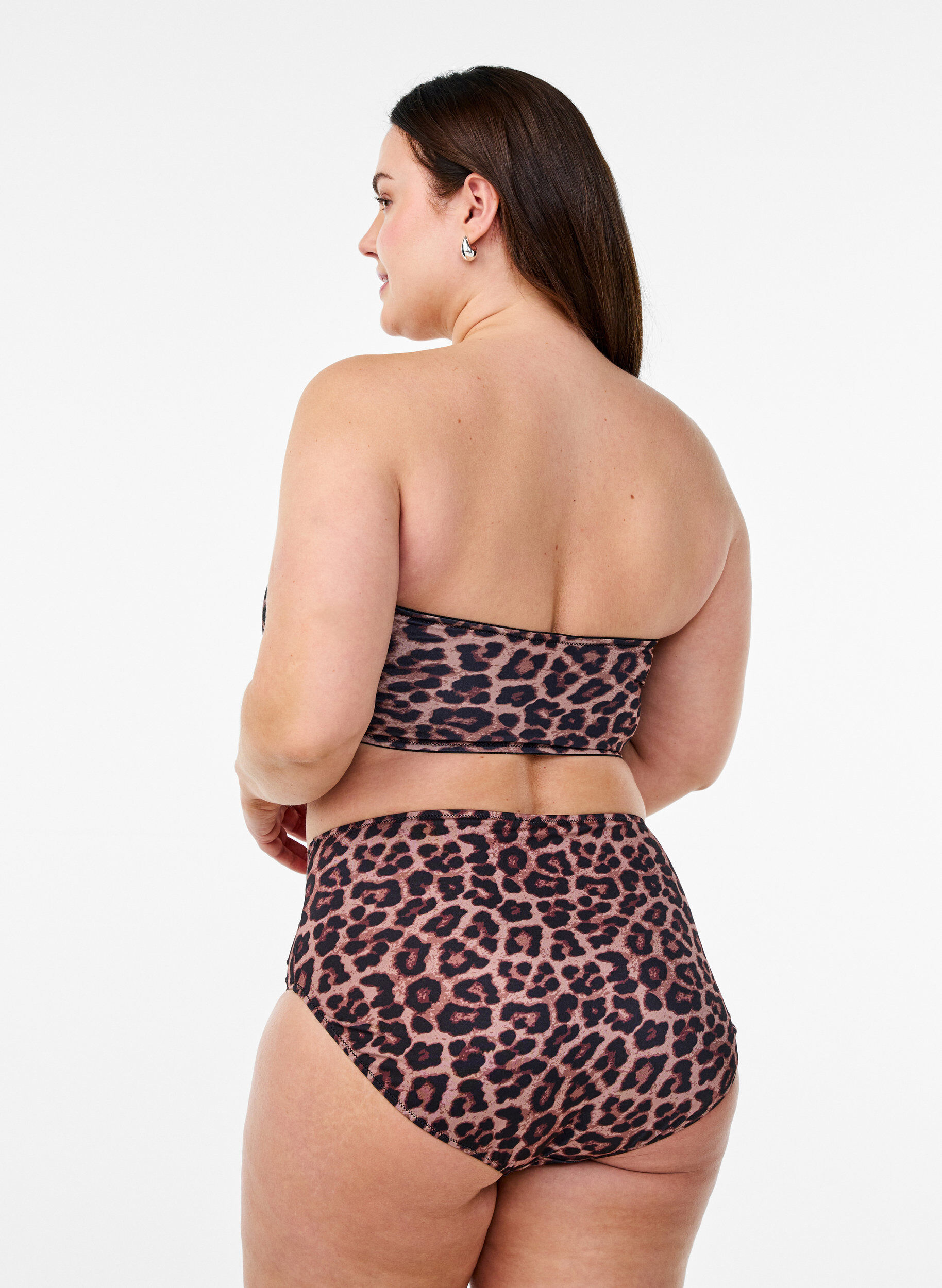 Zizzi Leopardm&oslash;nstret bandeau bikinitopp, Beige, Model image number 2