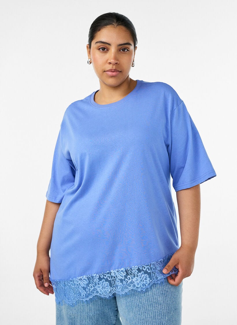 T-skjorte med asymmetrisk blondekant, Lilla, Model image number 0