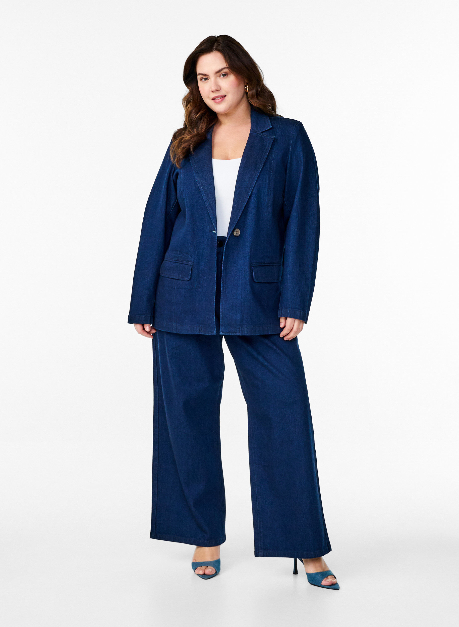 Zizzi Denimblazer med lommer, Bl&aring;, Model image number 1