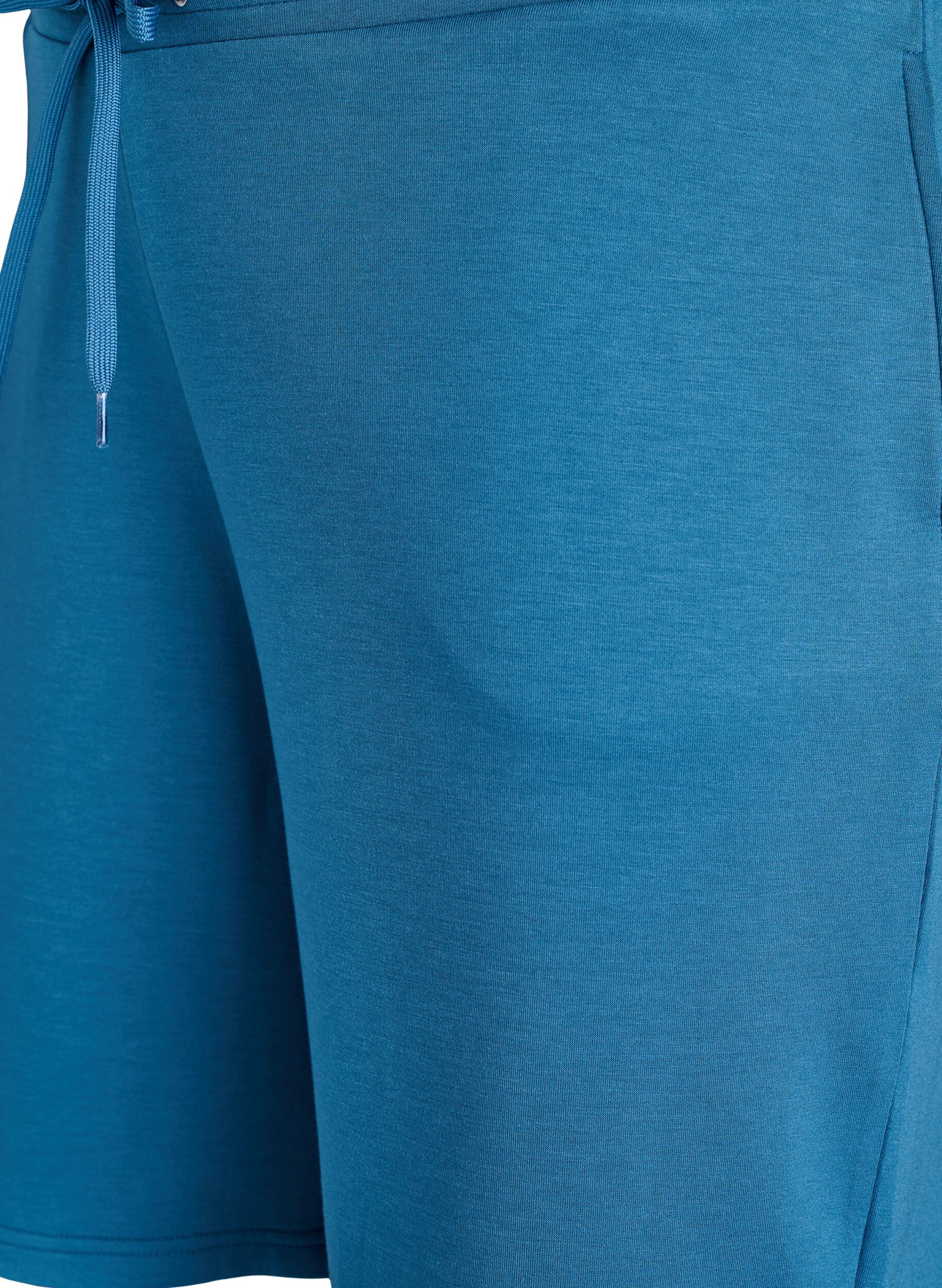 Zizzi Shorts laget av en modal-miks med lommer, Bl&aring;, Packshot image number 2