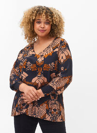 Mønstrete bluse i viskose med lange ermer og smock, Night Sky Art AOP, Model