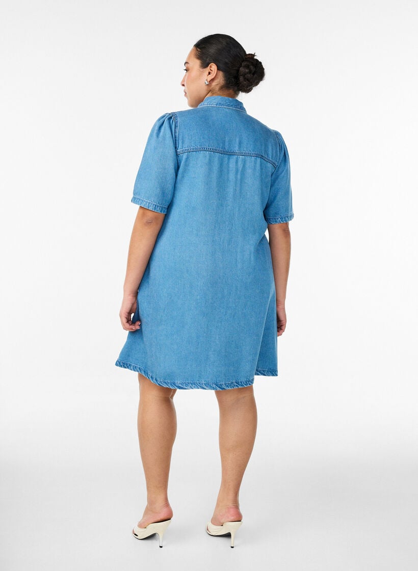 Denimkjole i lyocell med knapper og korte ermer, Bl&aring;, Model image number 2