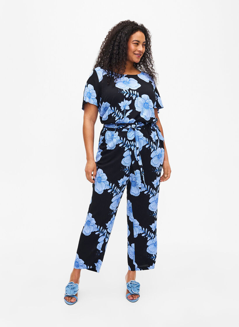 FLASH - Kortermet bluse i viskose med trykk, Svart, Model image number 1